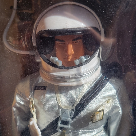 G.I. Joe Astronaut John Glenn Life Magazine Collectible Set - Picture 8 of 13